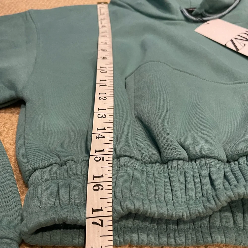 Zara sweatsuit set with hoodie and wide leg pants size: S top and M bottoms. - Picture 3 of 7